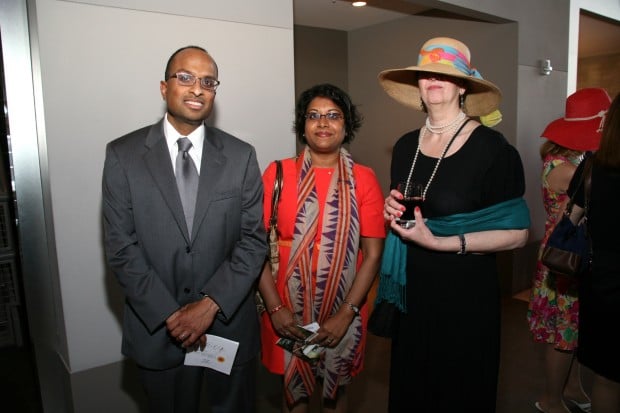 Ara Chinnusamy, Kavitha Lakshmanan, Debbie Pearl